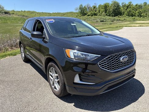 Used 2023 Ford Edge SEL AWD/4WD image 7