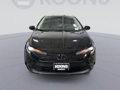 Used 2024 Toyota Corolla LE image 11