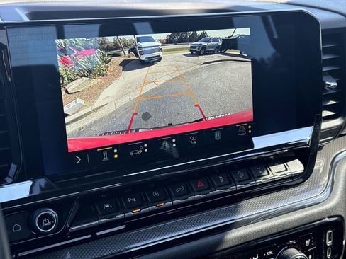 Used 2022 Chevrolet Silverado 1500 ZR2 w/ Technology Package image 25