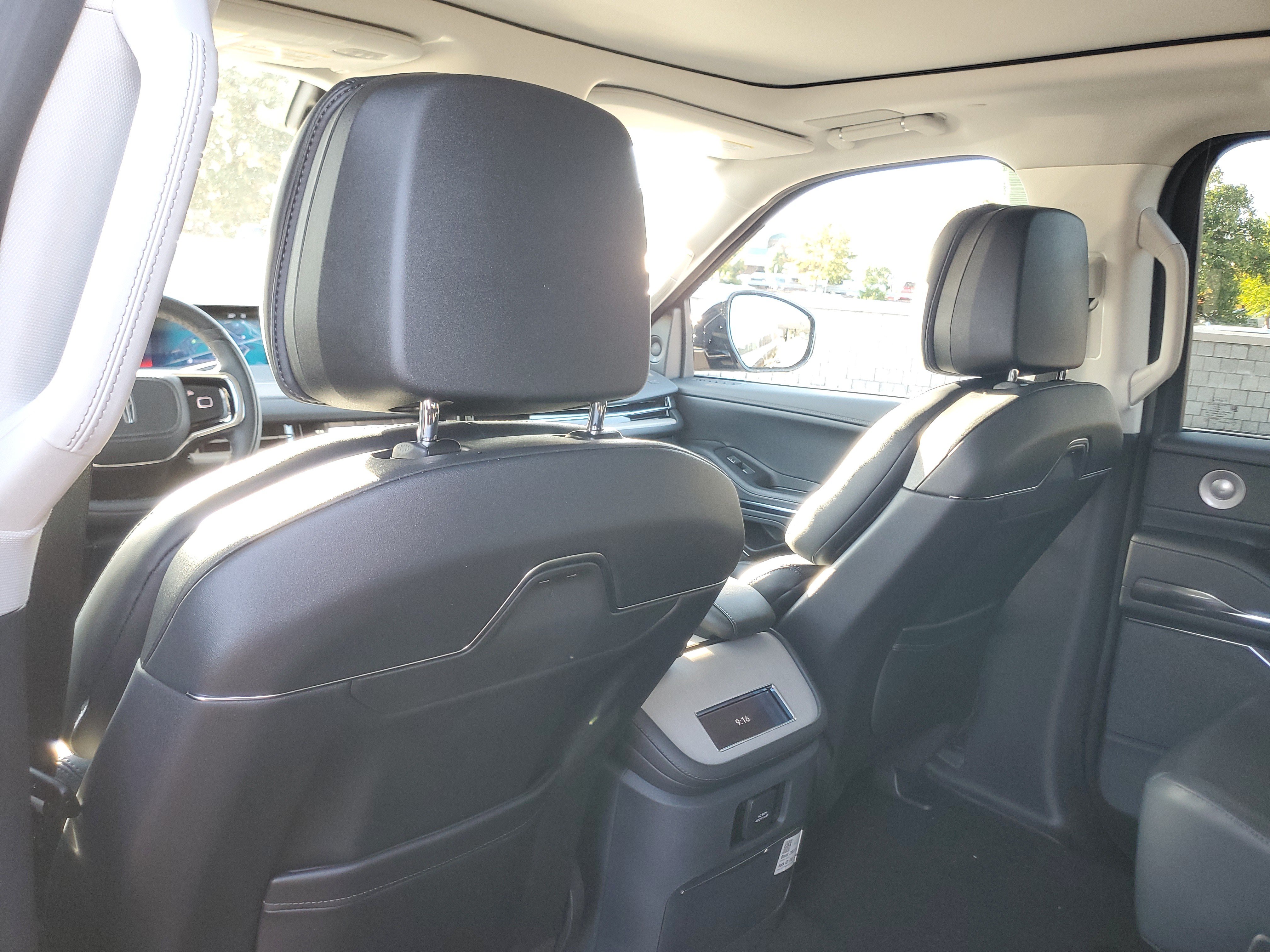 New 2027 Lincoln Navigator Reserve AWD/4WD image 28