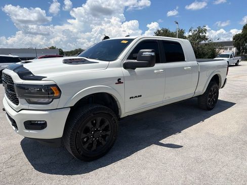 Used 2023 RAM 2500 Limited AWD/4WD image 4