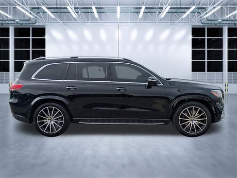 Used 2021 Mercedes-Benz GLS 580 4MATIC image 3