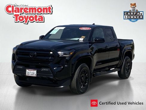 Certified 2025 Toyota Tacoma SR5 image 1