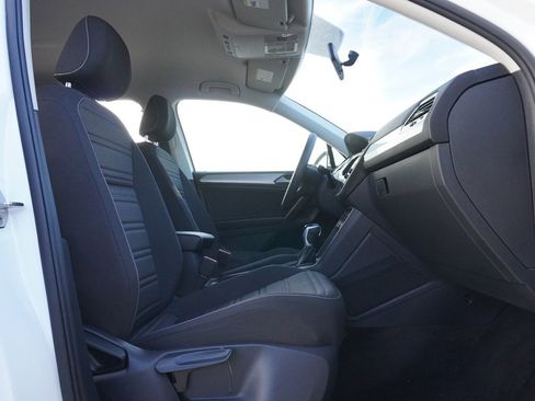 Used 2022 Volkswagen Tiguan S image 30