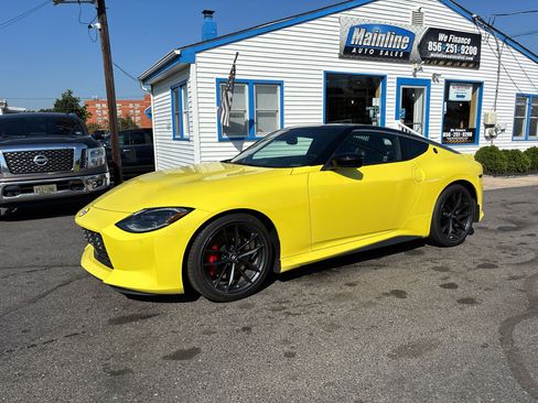 Used 2024 Nissan Z Performance w/ Floor Mat Package image 2