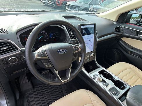 Used 2023 Ford Edge SEL w/ Convenience Package AWD/4WD image 3