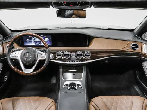 Used 2019 Mercedes-Benz Maybach S 560 4MATIC image 7