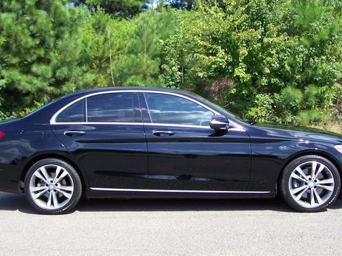Used 2015 Mercedes-Benz C 300 Sedan image 5