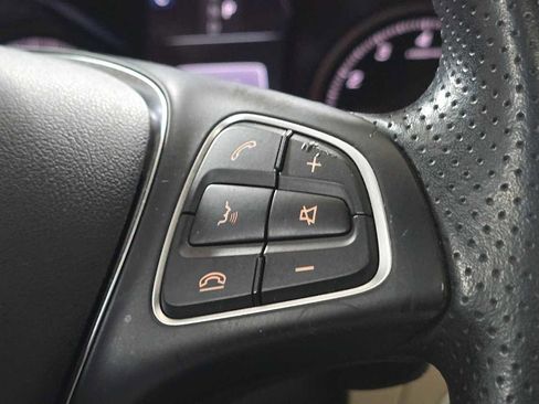 Used 2018 Mercedes-Benz C 300 Sedan image 27