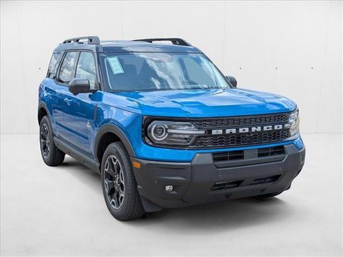 New 2025 Ford Bronco Sport Outer Banks w/ Outer Banks Tech Package+ AWD/4WD image 7