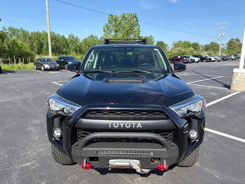 Used 2019 Toyota 4Runner TRD Pro AWD/4WD image 9