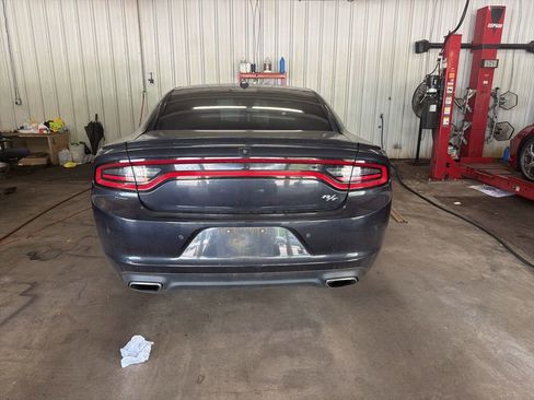 Used 2018 Dodge Charger R/T RWD image 3