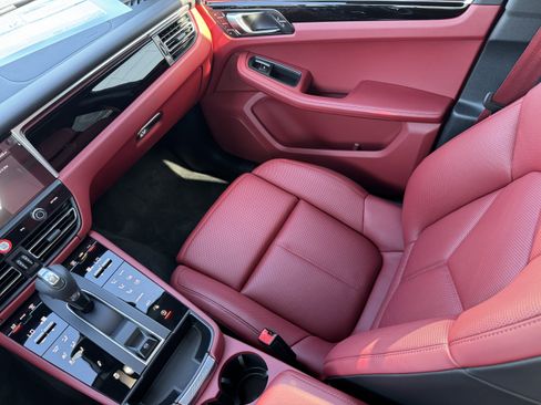 New 2025 Porsche Macan image 20