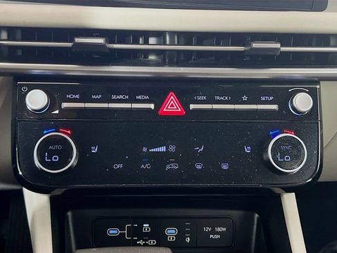 Used 2025 Hyundai Tucson SEL AWD/4WD image 16