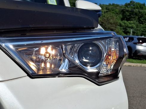Certified 2023 Toyota 4Runner Limited AWD/4WD image 11