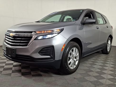 Used 2023 Chevrolet Equinox LS AWD/4WD image 6