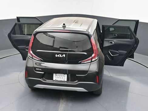 Used 2025 Kia Soul LX w/ LX Technology Package FWD image 47
