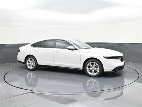 New 2025 Honda Accord LX image 13