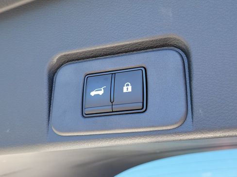 Certified 2024 Nissan Rogue SL FWD image 7