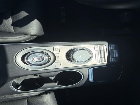 Used 2025 Genesis GV70 2.5T AWD/4WD image 30
