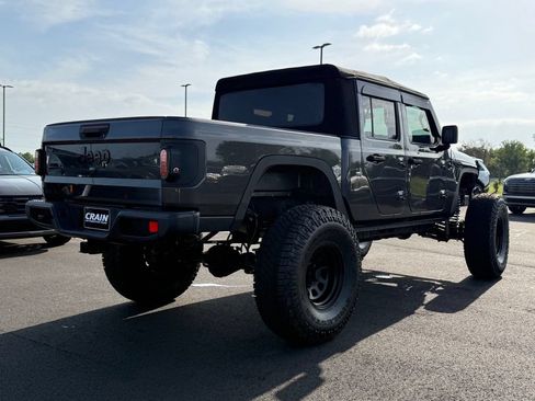 Used 2020 Jeep Gladiator Overland w/ Trailer Tow Package AWD/4WD image 5