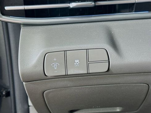 Used 2025 Hyundai Elantra SEL FWD image 20