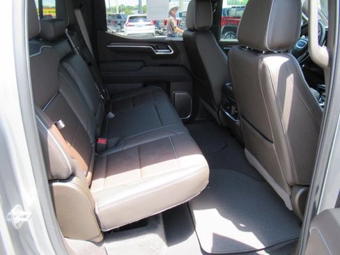 Used 2026 GMC Sierra 1500 Denali w/ Denali Reserve Package AWD/4WD image 34