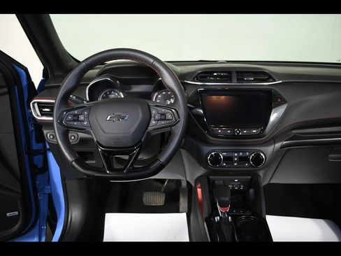 Used 2023 Chevrolet TrailBlazer RS w/ Sun and Liftgate Package AWD/4WD image 17