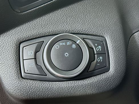 Used 2019 Ford Escape SEL image 17