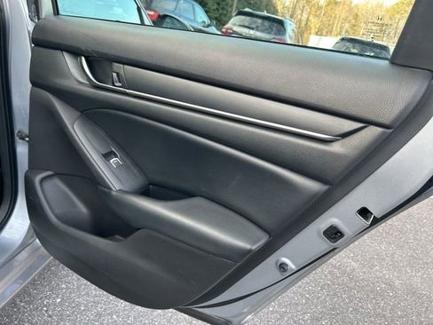 Used 2018 Honda Accord Sport image 30