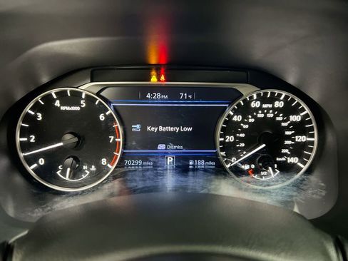 Used 2022 Nissan Altima 2.5 SV FWD image 12