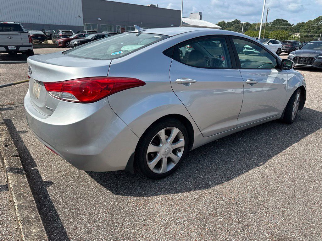 Used 2013 Hyundai Elantra Limited FWD image 3