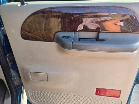 Used 2000 Ford F250 XL image 16