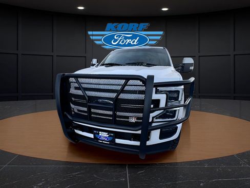 Used 2022 Ford F350 Lariat w/ Lariat Ultimate Package image 4