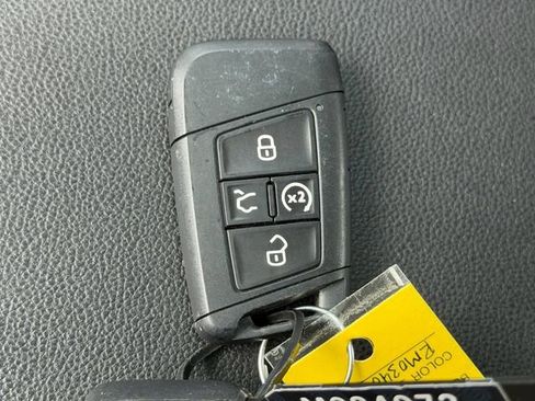 Certified 2024 Volkswagen Jetta SE FWD image 22