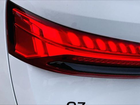 New 2026 Audi Q7 3.0T Premium Plus AWD/4WD image 19