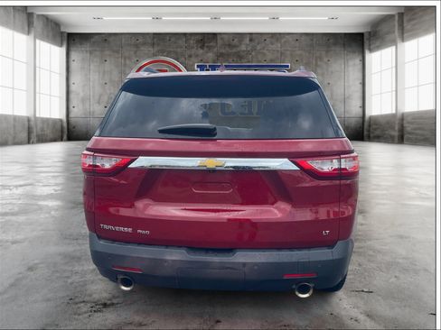 Used 2020 Chevrolet Traverse LT w/ Driver Confidence II Package AWD/4WD image 6