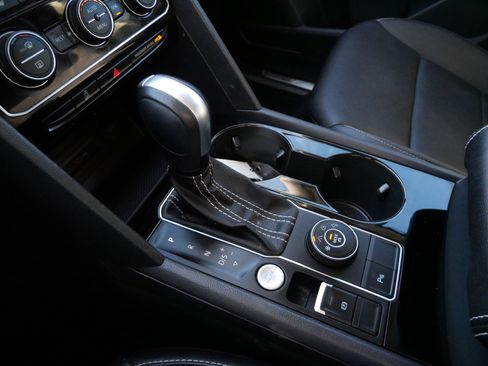 Certified 2023 Volkswagen Atlas SE w/ Panoramic Sunroof Package image 24