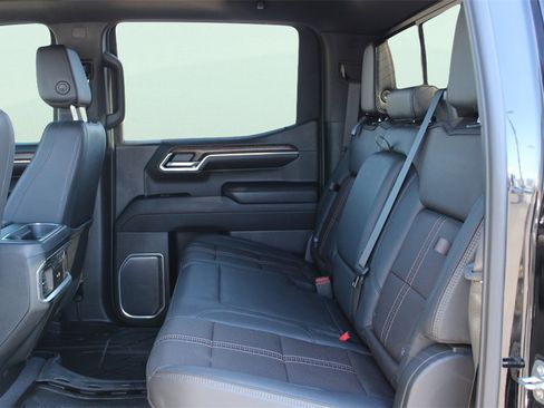 Used 2023 Chevrolet Silverado 1500 High Country w/ High Country Premium Package image 15