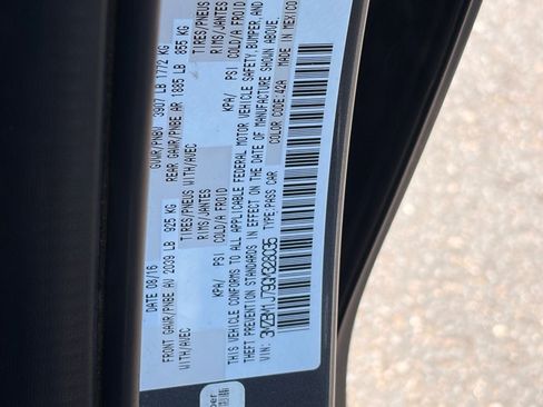 Used 2016 MAZDA MAZDA3 i Sport FWD image 26