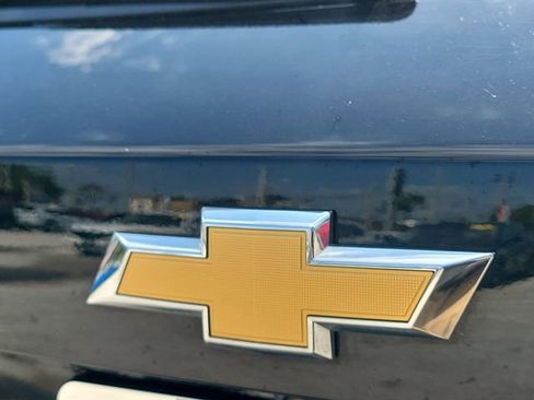 Used 2025 Chevrolet Blazer LT FWD image 9