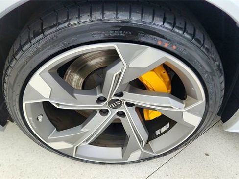 Used 2023 Audi e-tron S Prestige w/ Prestige Package image 59