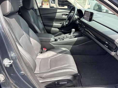 Used 2023 Honda Accord Touring image 7