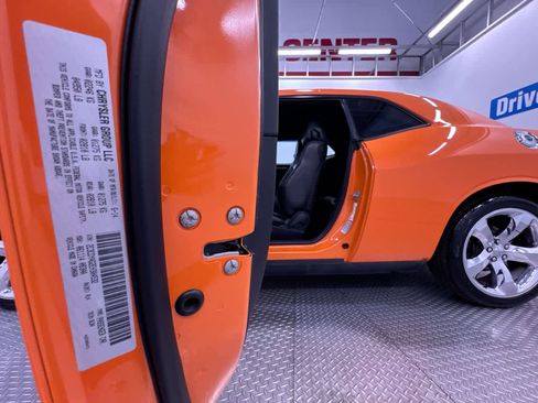 Used 2014 Dodge Challenger SXT Plus RWD image 39