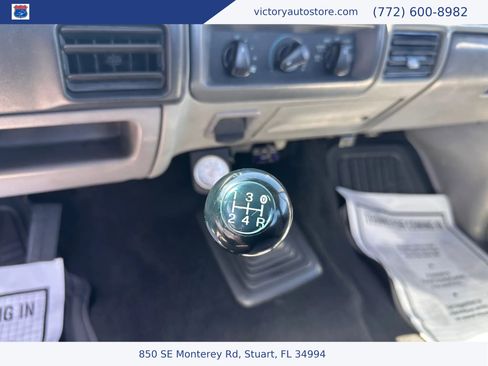 Used 1995 Ford F250 2WD Regular Cab image 27