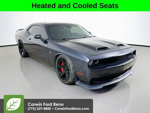 Used 2016 Dodge Challenger SRT Hellcat image 1