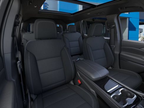 New 2027 Chevrolet Traverse LT w/ Sun and Wheel Package FWD image 16