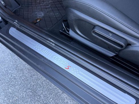 Used 2023 MINI Cooper S image 17