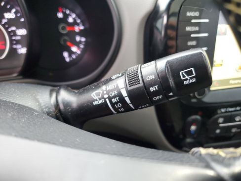 Used 2016 Kia Soul + w/ Primo Package image 16