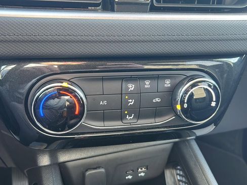 Used 2025 Chevrolet TrailBlazer LT image 19